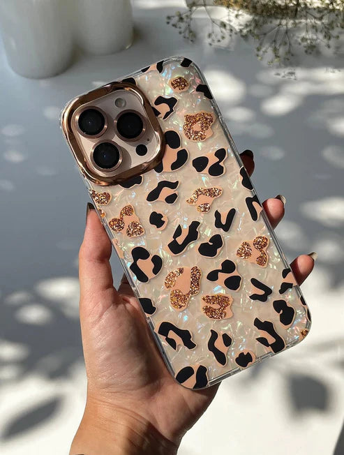 ✨ Golden Leopard Luxe Case “Fierce Style, Luxe Protection.”